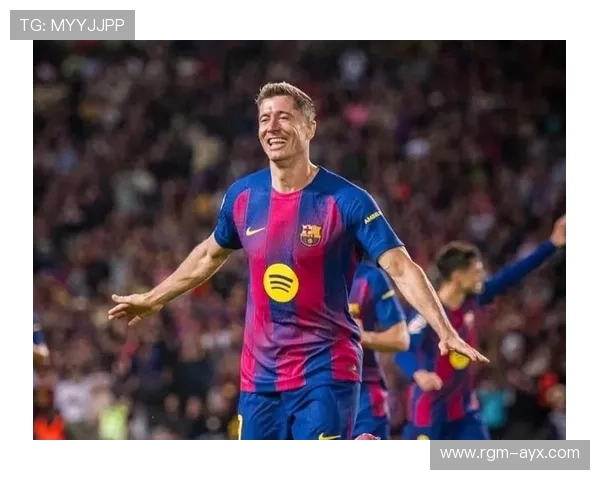 莱万达成生涯700球壮举 传奇射手再书新章