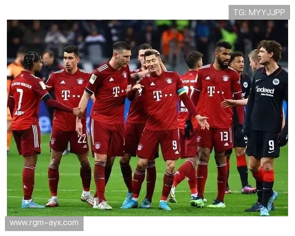 拜仁激活边路走廊，两翼齐飞撕裂防线